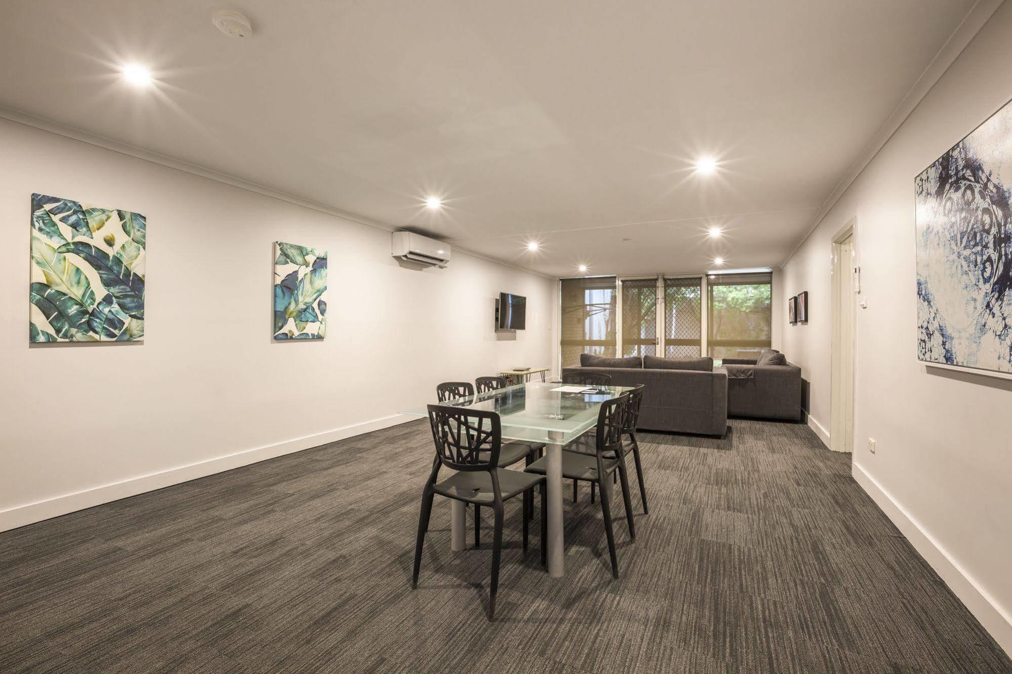 ไนท์แคป แอท คูลารู โฮเต็ล Hotel Coolaroo ภายนอก รูปภาพ